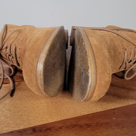 Steve Madden Women's Tan Suede Oxford Heels Size 6.5 Wood Block - Picture 8 of 13